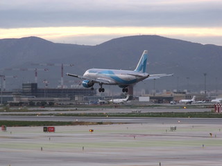 Airbus A-320 a punto de aterrizar