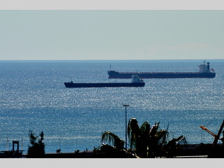 Cargueros esperando entrar a puerto