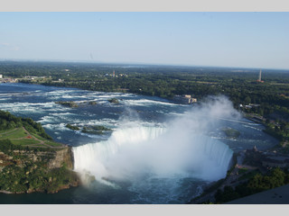 Cataratas del Niágara vistas desde la torre Skylon