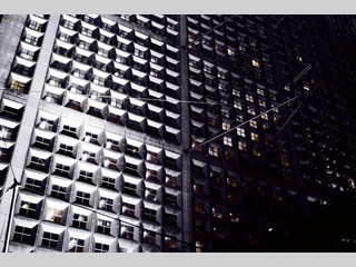 Estructura con luz lateral