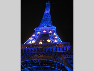 La Tour Eiffel azul Europa