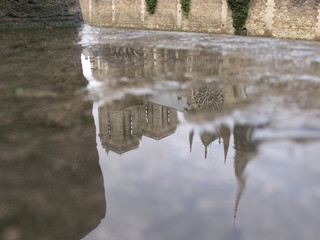 Notre-Dame de Paris reflejada en el agua