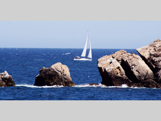 Velero navegando