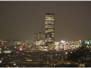 Vistas nocturnas de la torre Montparnasse
